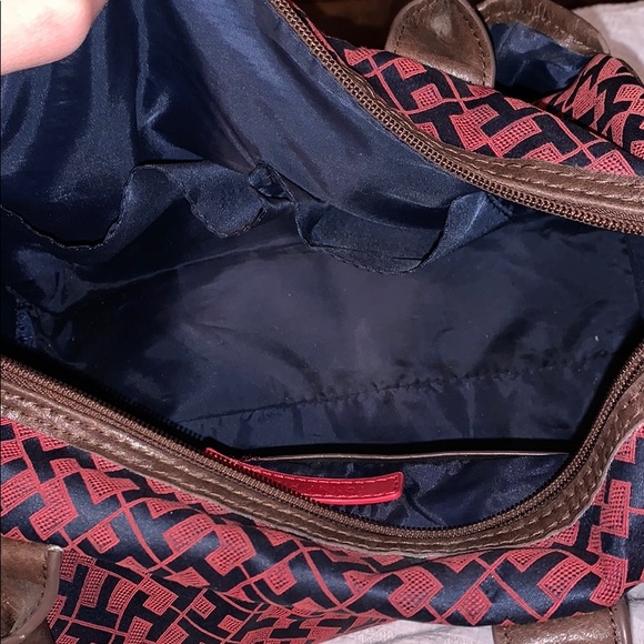 Tommy hilfiger purse - Picture 4 of 8